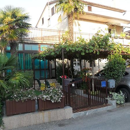 Marija Rooms & Apartments Ουμάγκ Εξωτερικό φωτογραφία