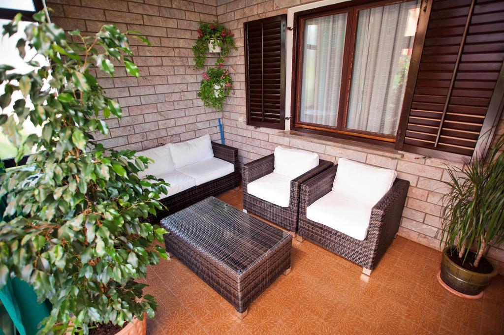 Marija Rooms & Apartments Ουμάγκ Εξωτερικό φωτογραφία
